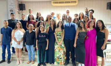 Mais de 90 jovens concluem cursos gratuitos de Web Designer e Gastronomia Social Júnior