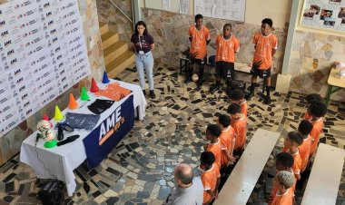 “Futebol Bola Cheia” entrega novos uniformes em Bela Vista de Minas