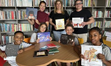 Educação distribui quase 2 mil livros para escolas da rede municipal de João Monlevade