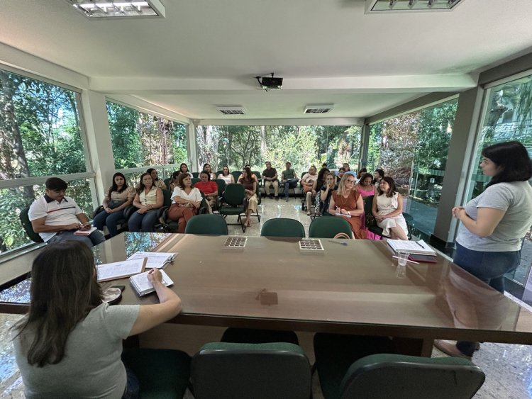 Secretaria de Educação participa de Câmara Técnica na Amepi