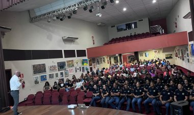 São Gonçalo do Rio Abaixo capacita rede de proteção à criança e adolescente com especialista nacional