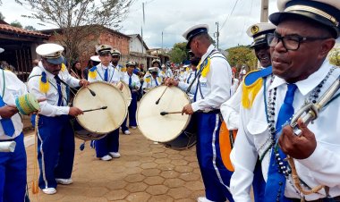 "Feira na Praça" de São Gonçalo terá programação especial em maio com homenagem às mães, cultura local e Moto Rock