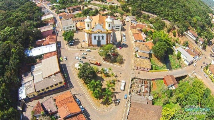 Abade anuncia antecipação de 13º salário e injeção de R$ 2,2 milhões na economia
