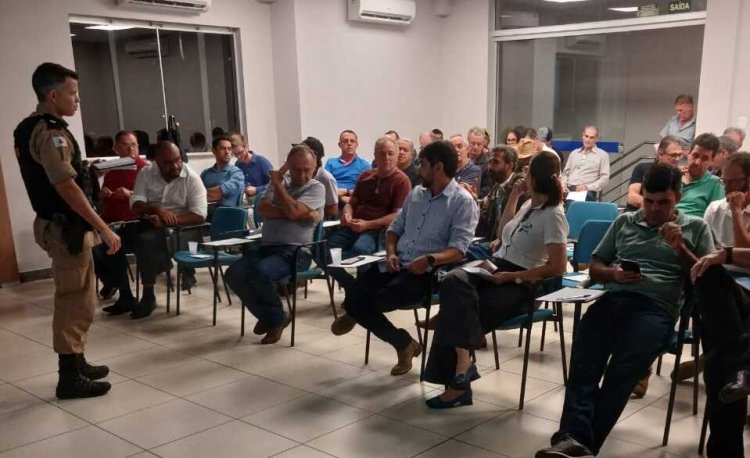Polícia Militar Fortalece Diálogo com Comunidade Rural em Nova Era