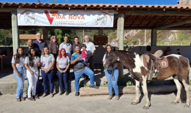 Prefeitura e Apae promovem projeto gratuito de equoterapia para crianças de João Monlevade