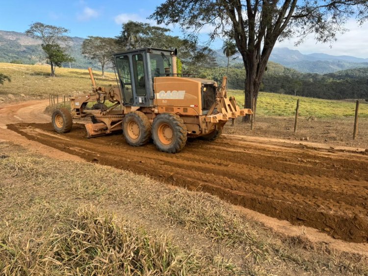 Prefeitura de Barão realiza obras de recuperação de estradas rurais 