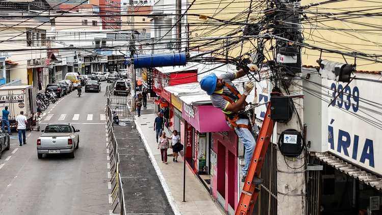 Prefeitura de João Monlevade realiza Mutirão de Regularização de Cabos em parceria com Cemig e empresas de telecomunicações