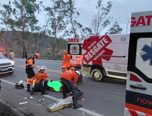 Acidente Grave na BR-381: Veículo Capota Próximo à Curva do Boi