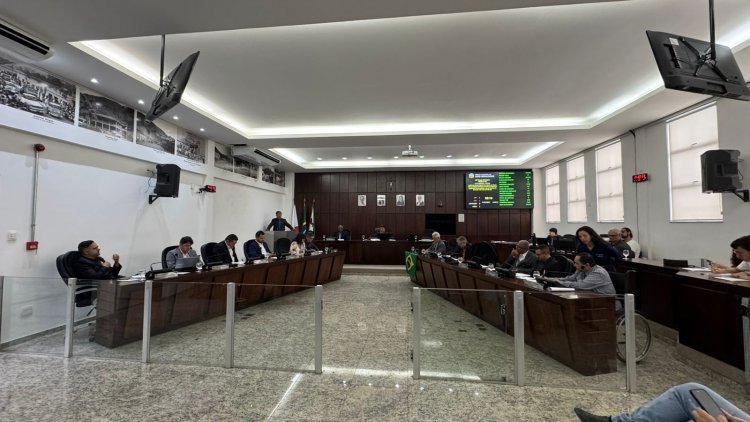 Câmara aprova projetos que autorizam instalação de refletores solares e medidas para minimizar impactos do pedágio em João Monlevade