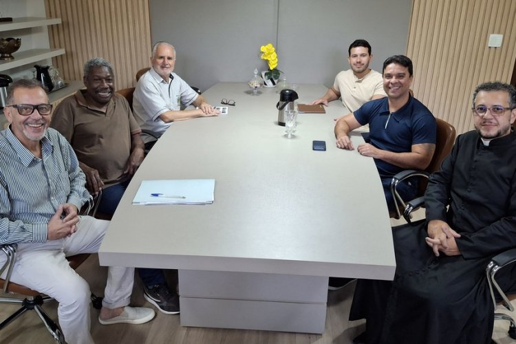 Prefeitura e Câmara anunciam R$ 500 mil para reforma da Matriz São José Operário; articulação pode garantir mais R$ 2 milhões