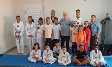 Prefeito Dr. Laércio participa de abertura do Mês da Melhor Idade no Cras Bem Viver